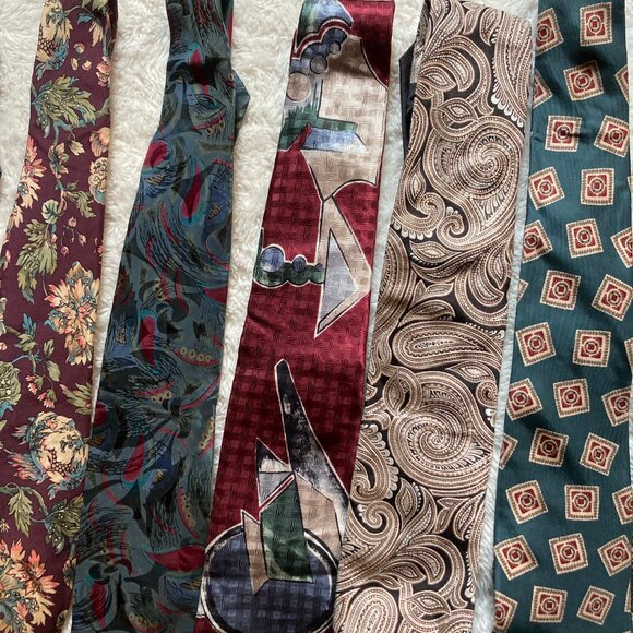 Lot of (12) Men's Neck Ties - Picture 3 of 5